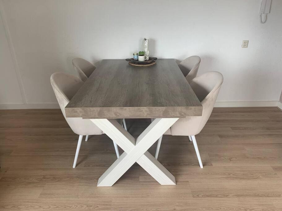 Apartment Aan Het In Aan Zee! *